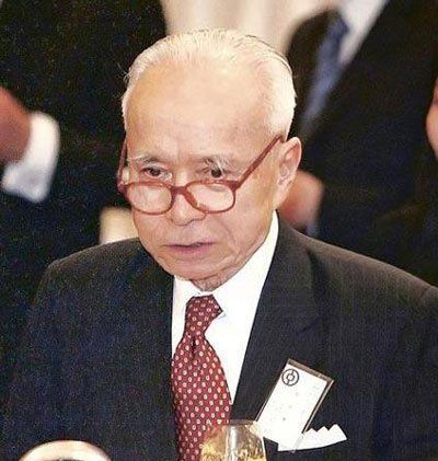 香港巨富陈廷骅辞世 两女一妻争夺千亿遗产