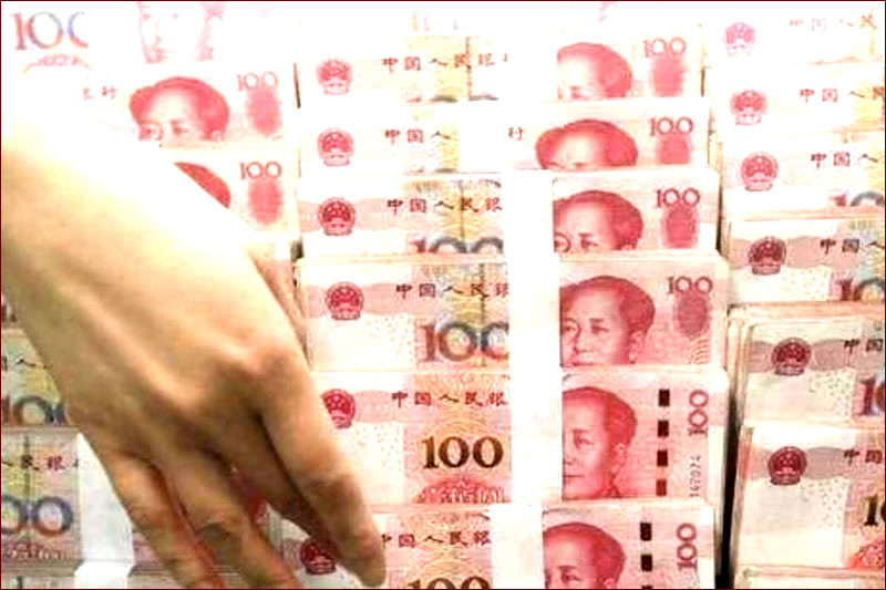 母亲生前将巨款存入舅舅银行账户视为赠与，女儿向其主张系代母保管欲讨回被法院驳回