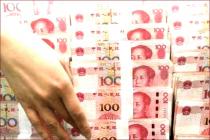 母亲生前将巨款存入舅舅银行账户视为赠与，女儿向其主张系代母保管欲讨回被法院驳回